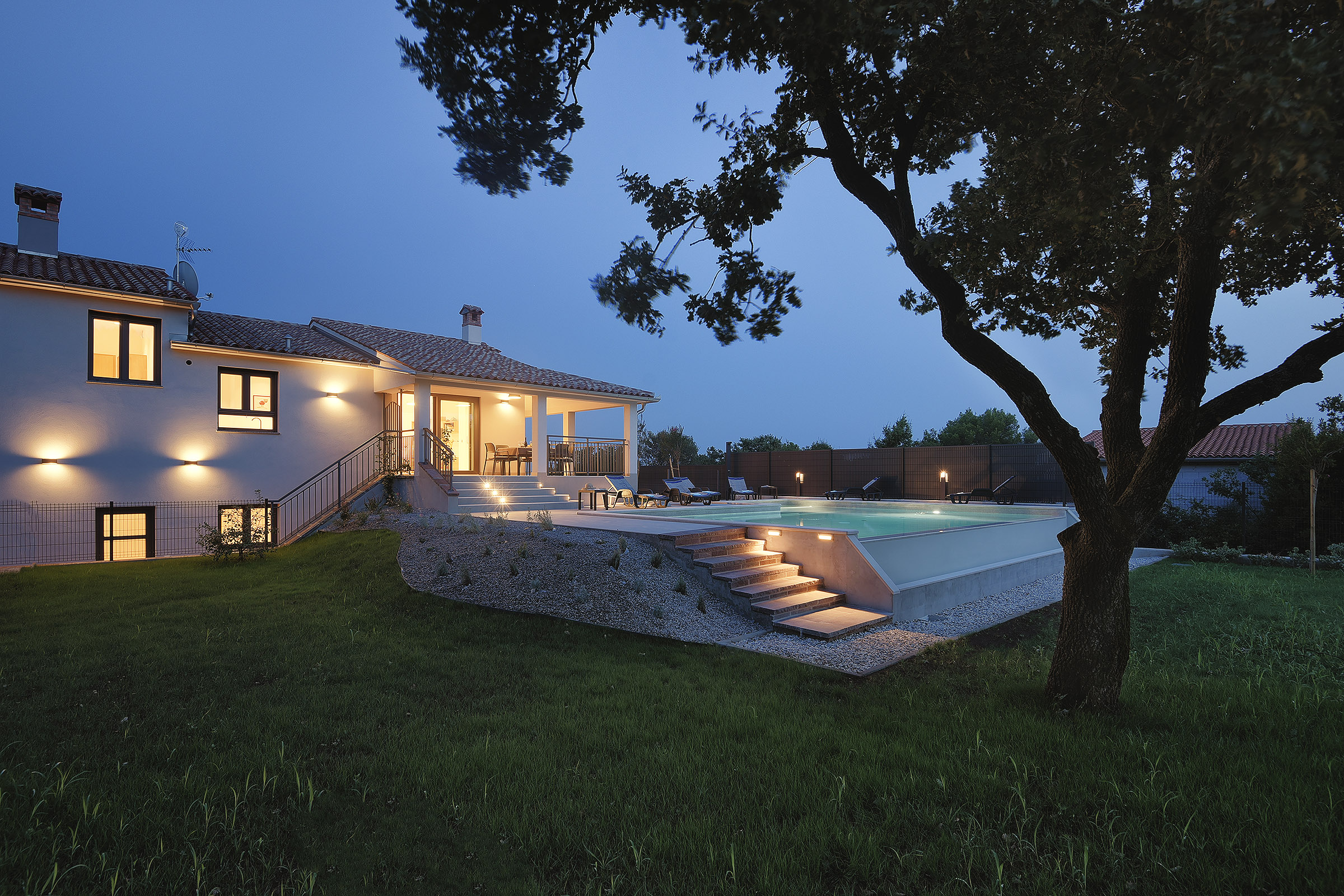 Villa con piscina e giardino in una posizione tranquilla