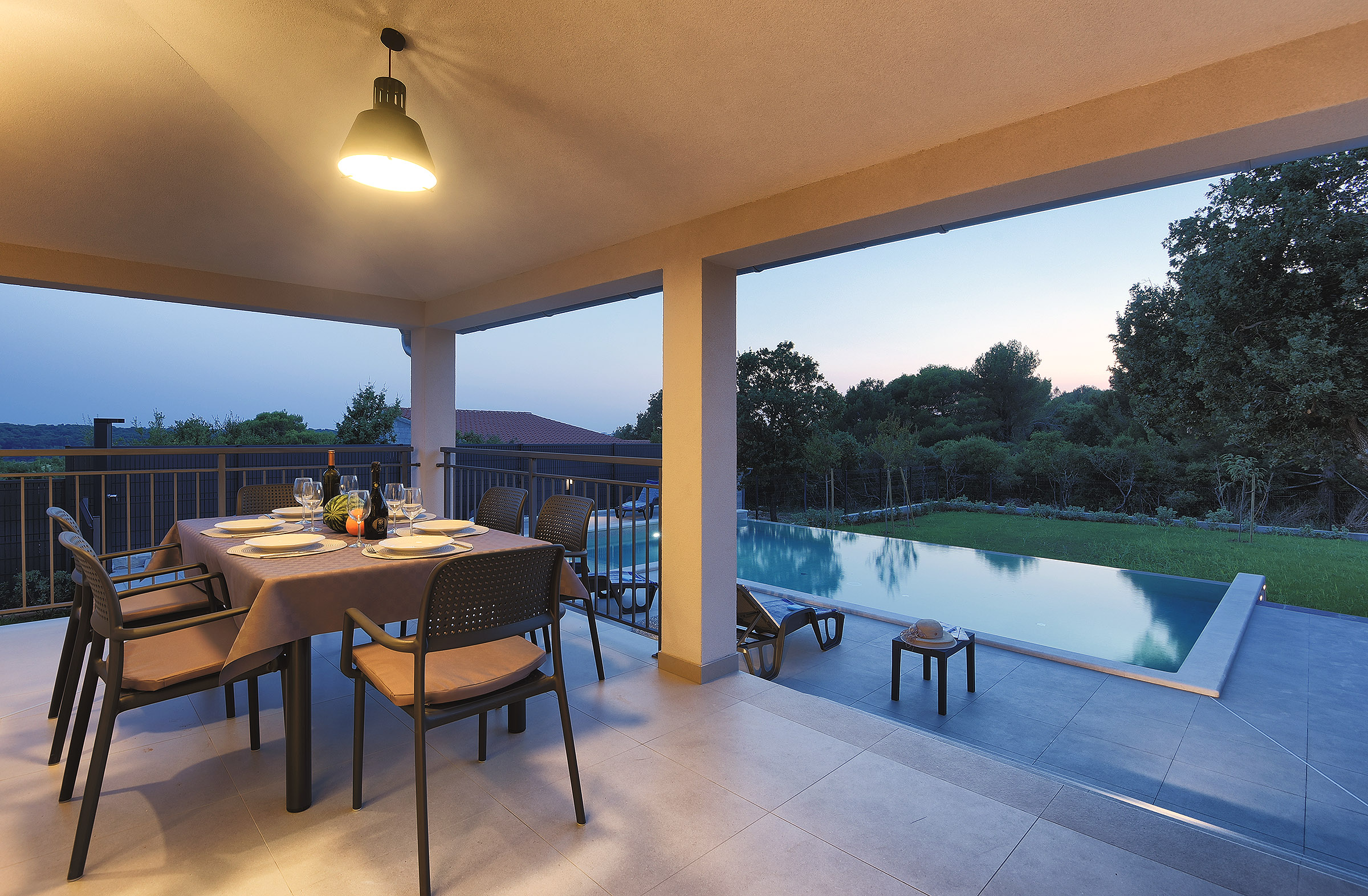 Villa con piscina e giardino in una posizione tranquilla