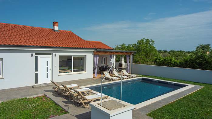 Holiday house in Valbandon with private pool, 1