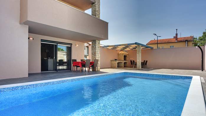 Luxurious villa with heated pool and sun terrace, 6