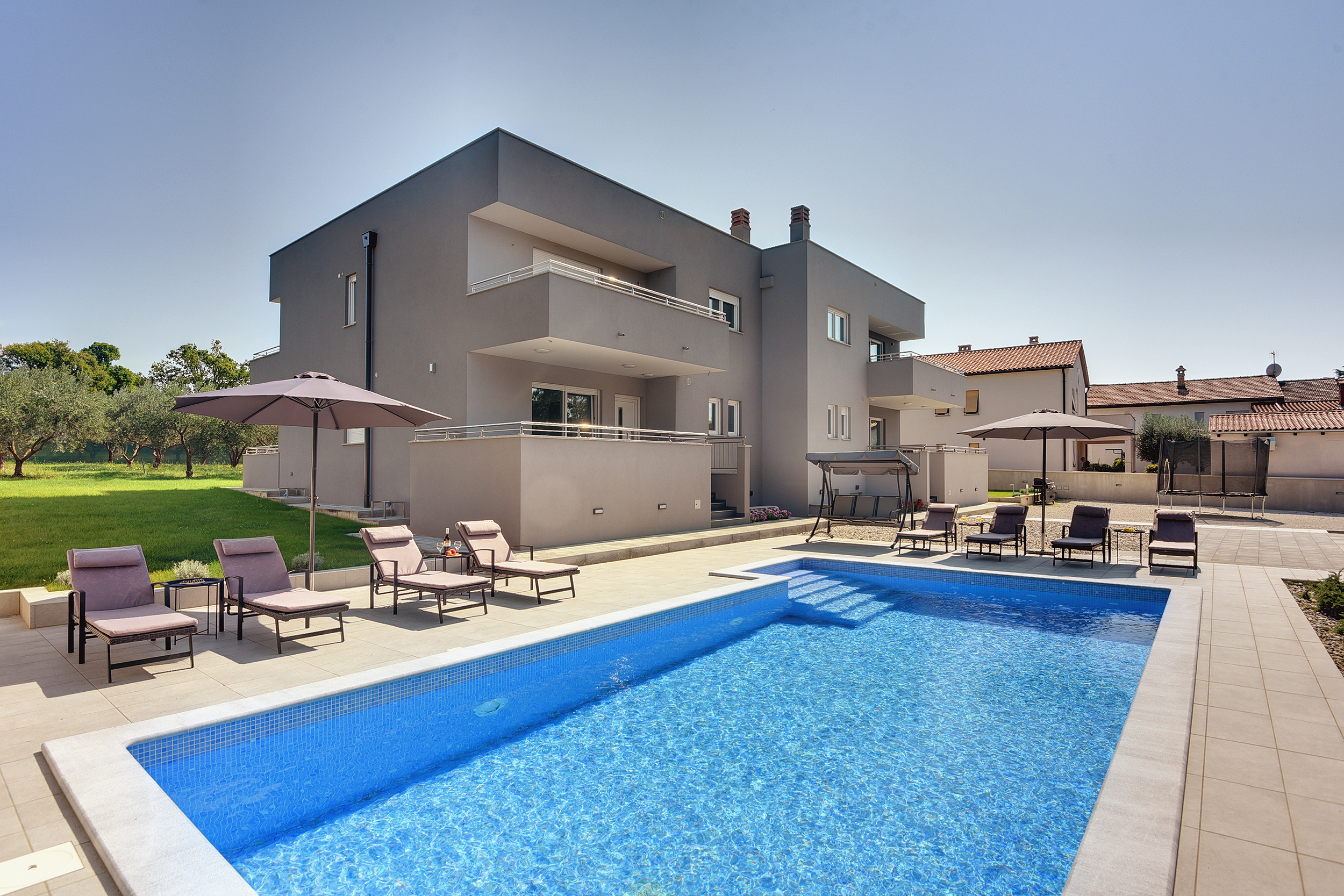 Schöne Villa in Pula mit 7 Schlafzimmern und einem privaten Pool