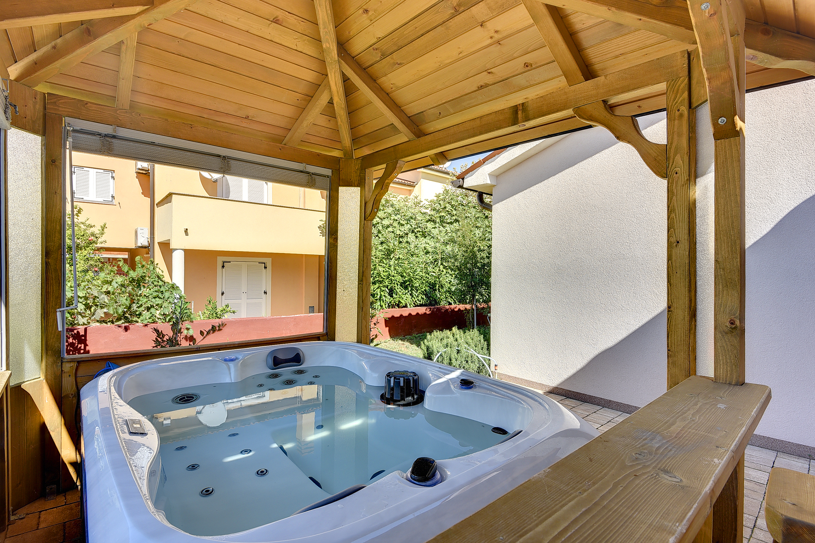 Casa vacanze vicino al mare con jacuzzi esterno