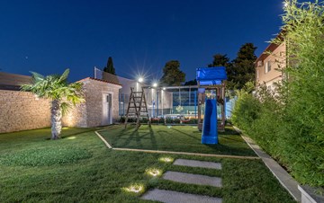 Beautiful villa with pool, playground, sauna and jacuzzi