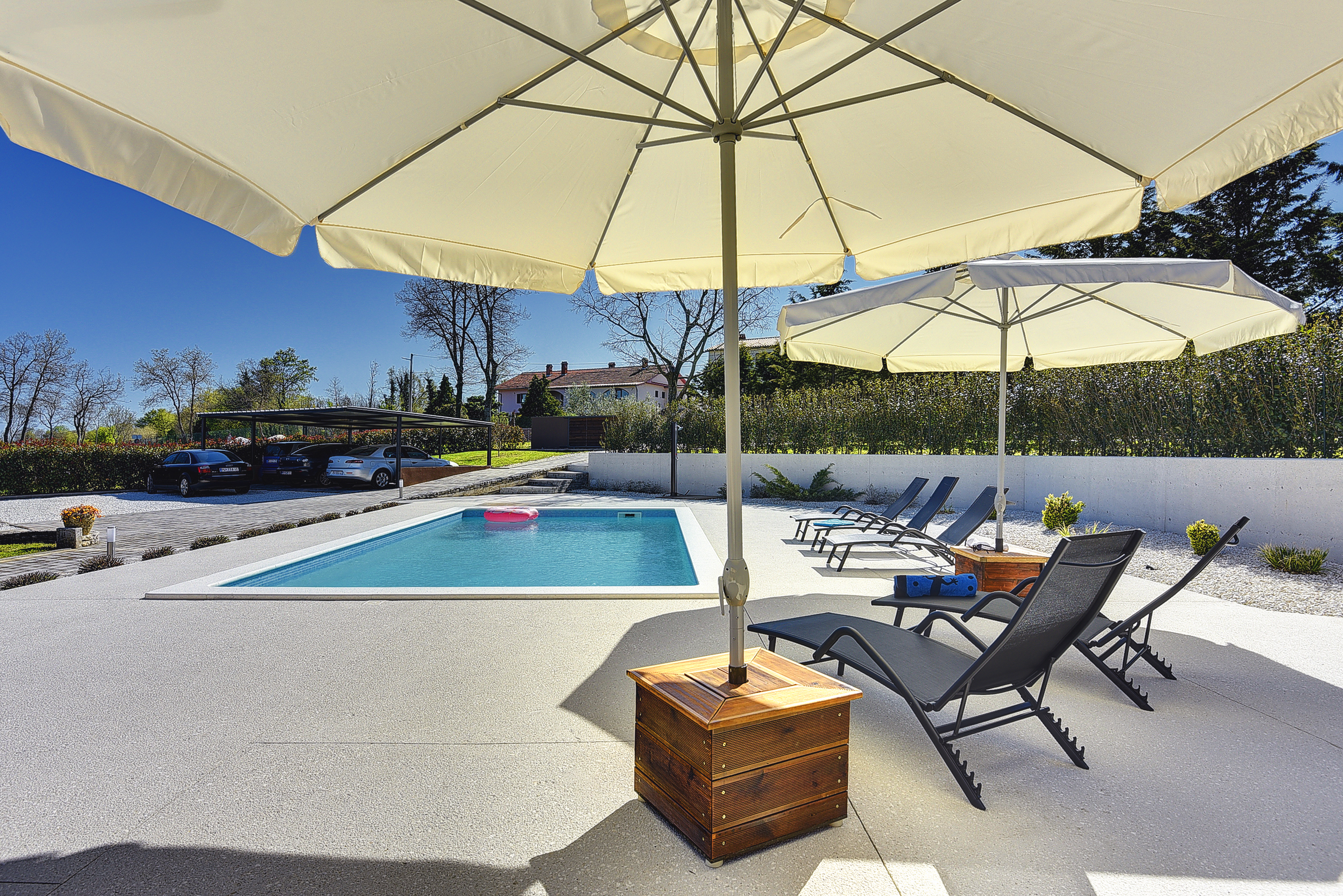 Villa mit privatem Pool und zwei Schlafzimmern, für fünf Personen