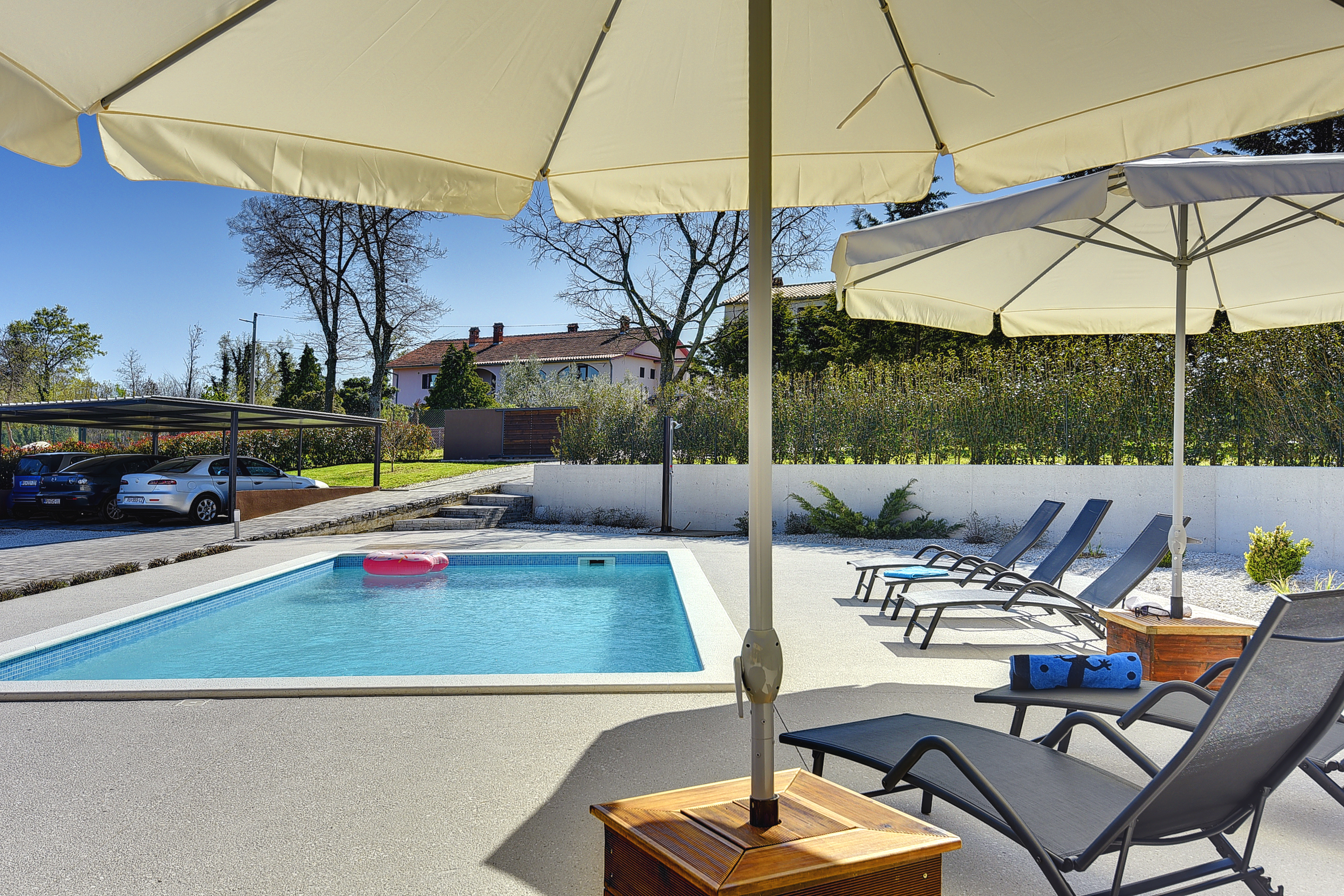 Villa mit privatem Pool und zwei Schlafzimmern, für fünf Personen