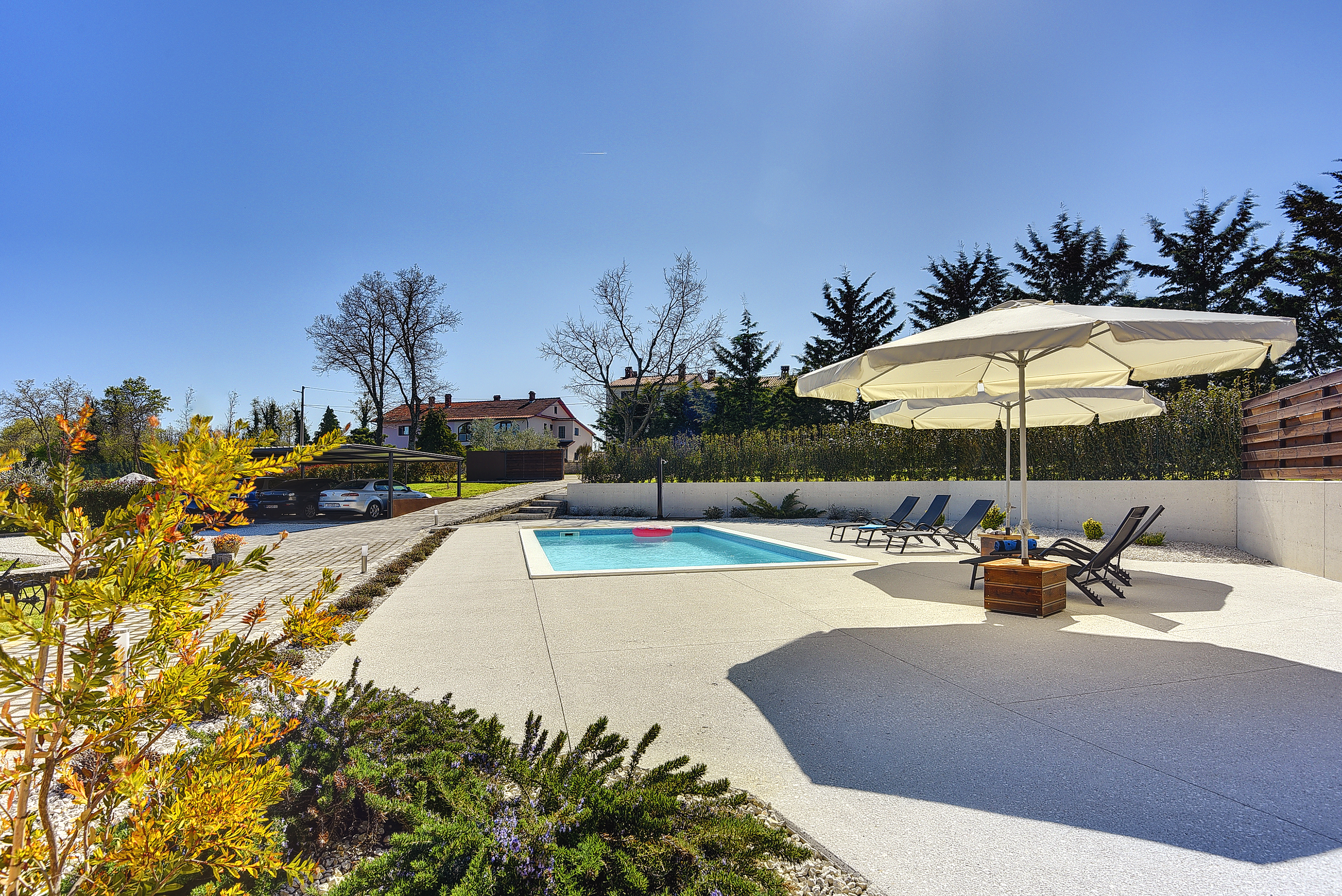 Villa mit privatem Pool und zwei Schlafzimmern, für fünf Personen