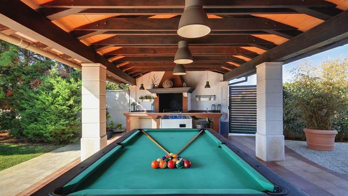Villa in Pula mit privatem Pool und Garten für bis zu 12 Personen, 16