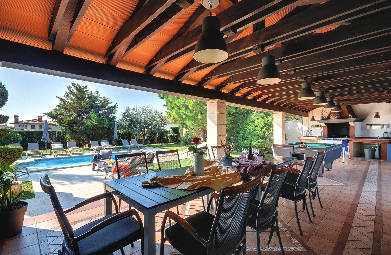 Villa a Pula con piscina privata e giardino, per 12 persone