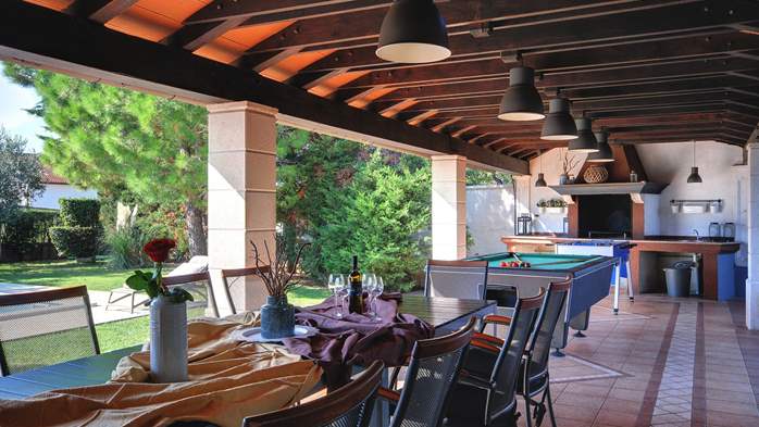 Villa in Pula with private pool and garden, for up to 12 persons, 14