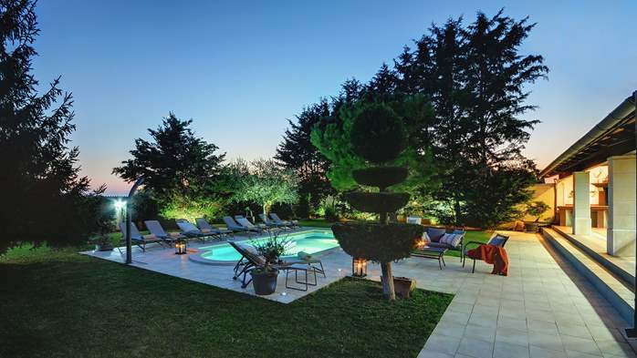 Villa a Pula con piscina privata e giardino, per 12 persone, 8