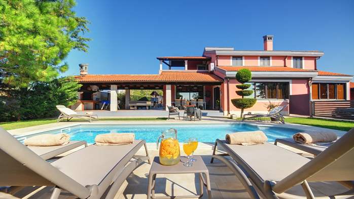Villa in Pula mit privatem Pool und Garten für bis zu 12 Personen, 4