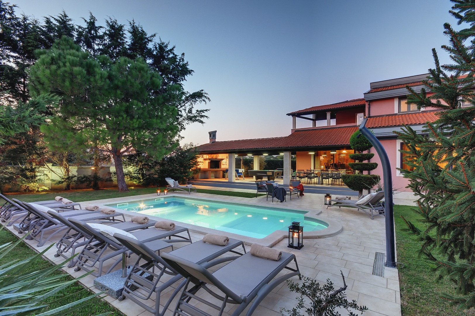 Villa a Pula con piscina privata e giardino, per 12 persone