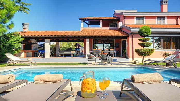 Villa a Pula con piscina privata e giardino, per 12 persone, 5
