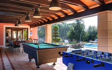 Vila u Puli sa privatnim bazenom i vrtom, za do 12 osoba