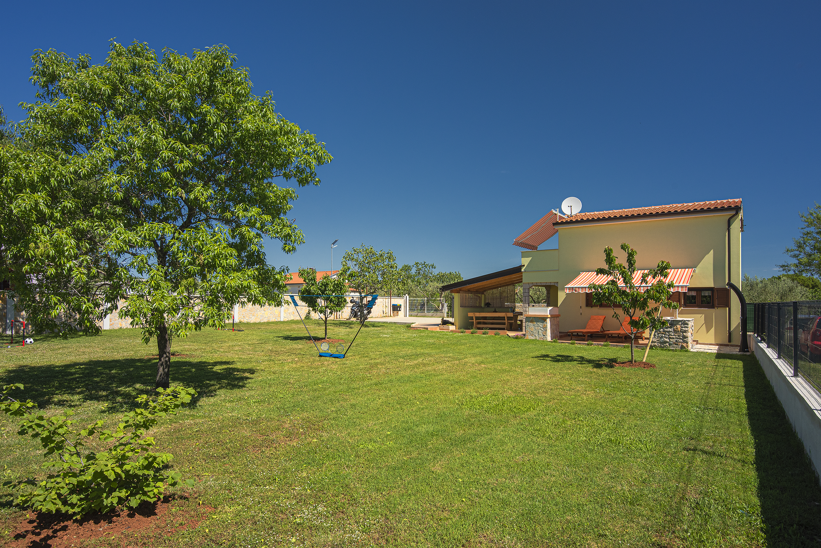 Haus in Pula mit zwei Schlafzimmern und großem Garten