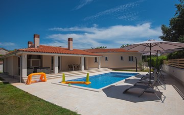 Spacious villa with three bedrooms and a private pool