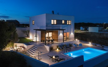 Moderne Villa in Pomer mit privatem Pool, für sieben Personen