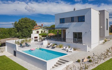 Moderne Villa in Pomer mit privatem Pool, für sieben Personen
