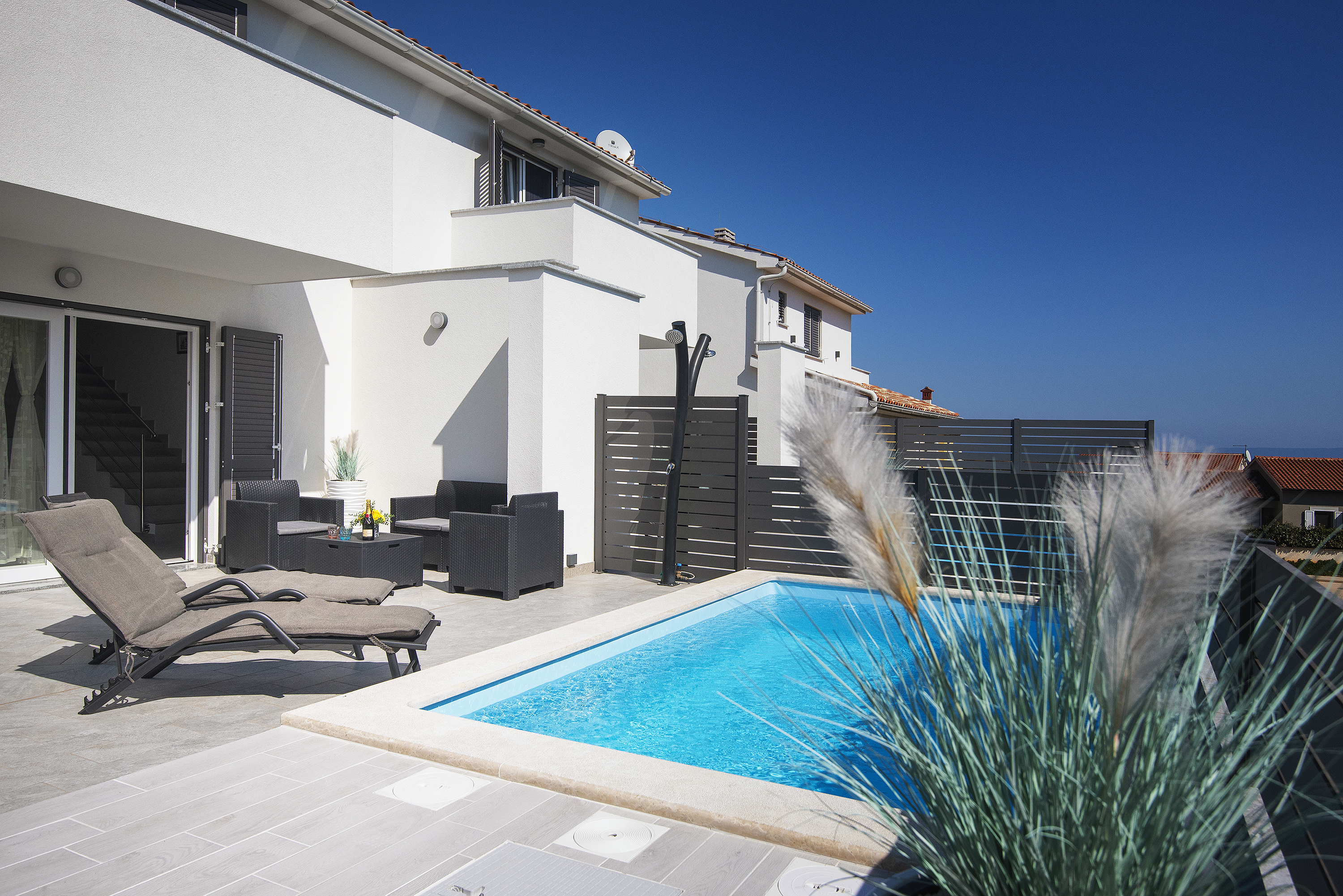 Modern villa in Liznjan, with two bedrooms and a private pool