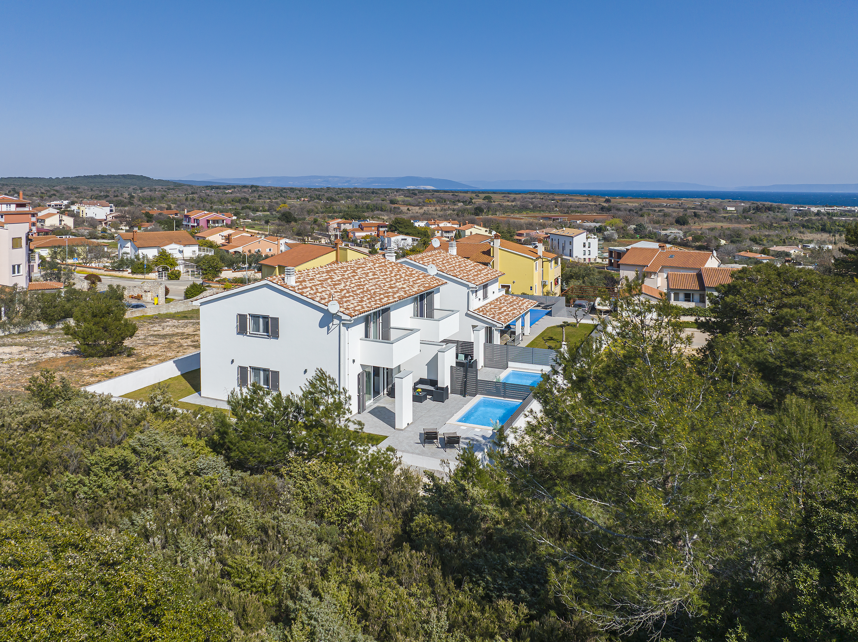 Modern villa in Liznjan, with two bedrooms and a private pool