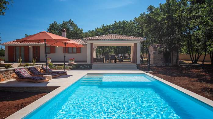 Villa mit privatem Pool für 4 Personen und großzügigem Grundstück, 9