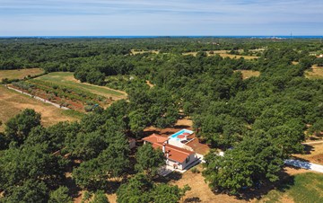 Villa mit privatem Pool für 4 Personen und großzügigem Grundstück