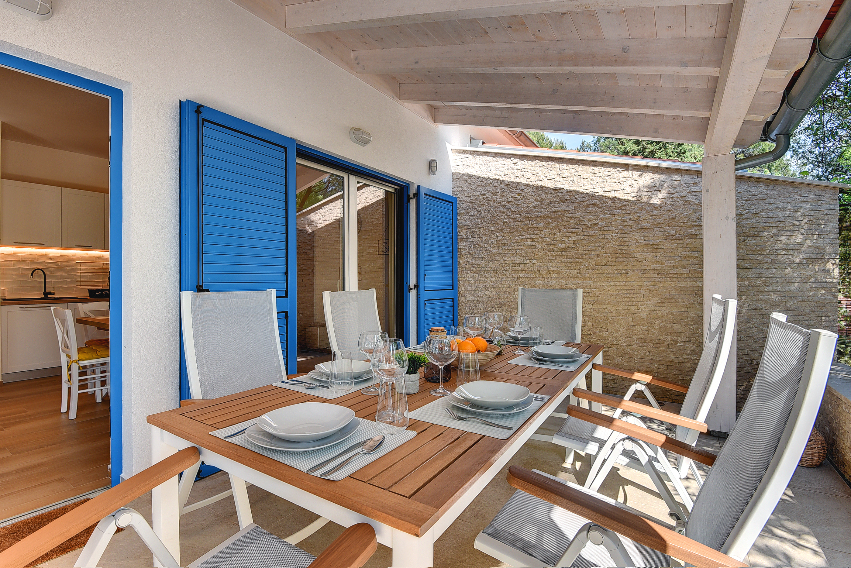 Prekrasna kuća za 6 osoba na samo nekoliko koraka od mora