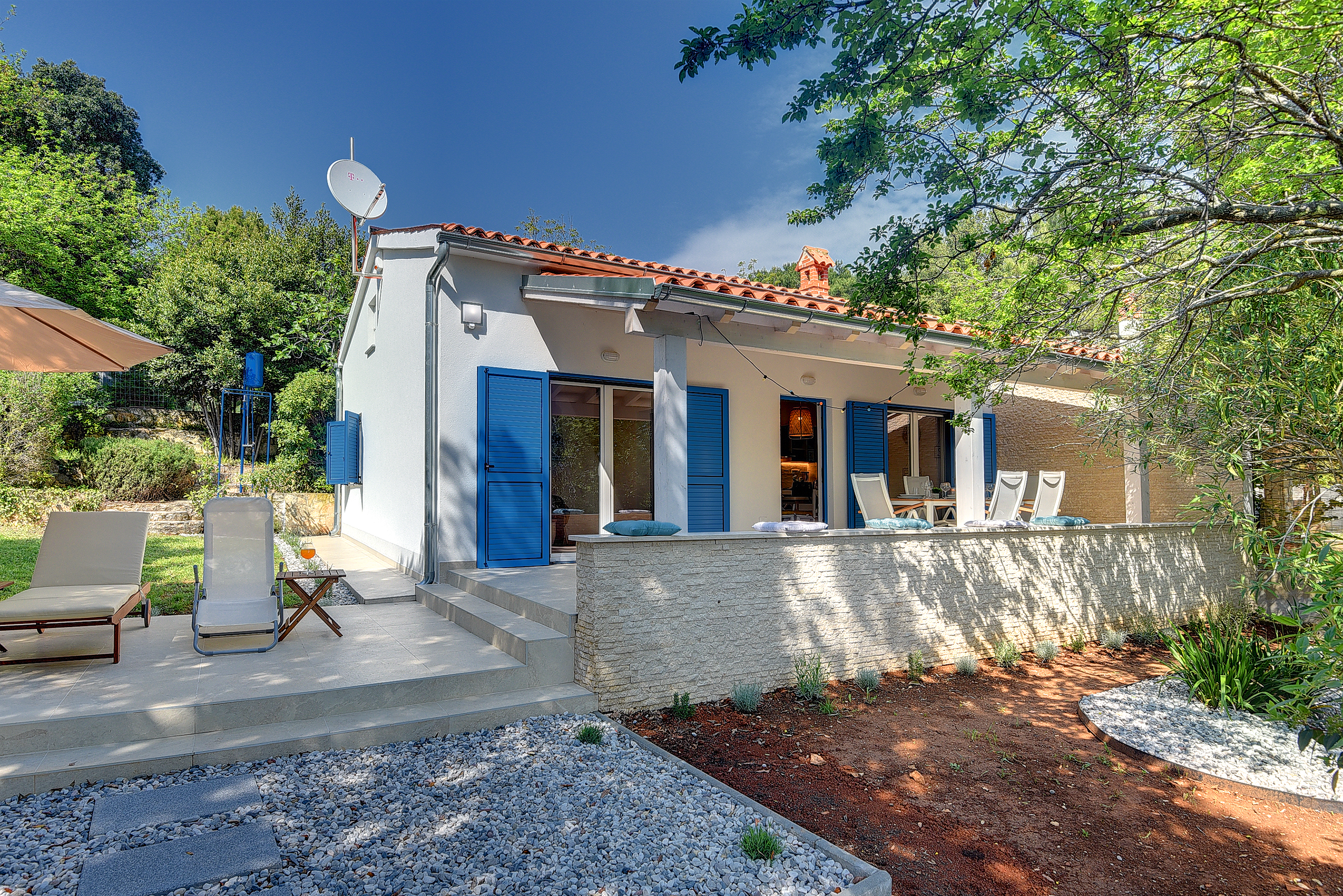 Prekrasna kuća za 6 osoba na samo nekoliko koraka od mora