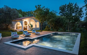 Villa mit Pool und 3 Schlafzimmern in ruhiger Lage in Medulin