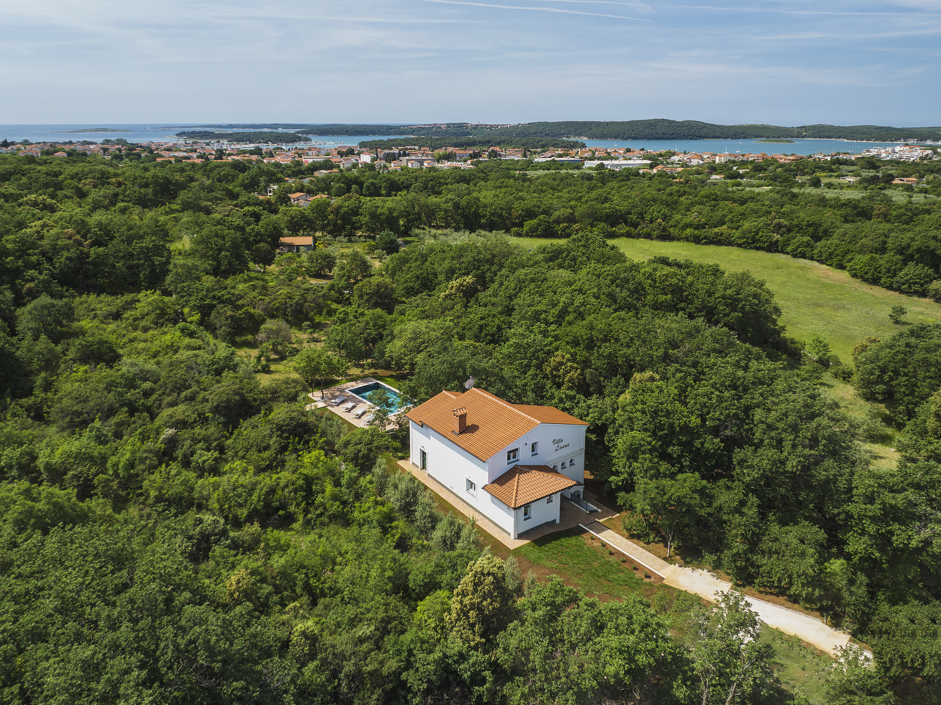 Villa with pool and 3 bedrooms in a quiet location in Medulin