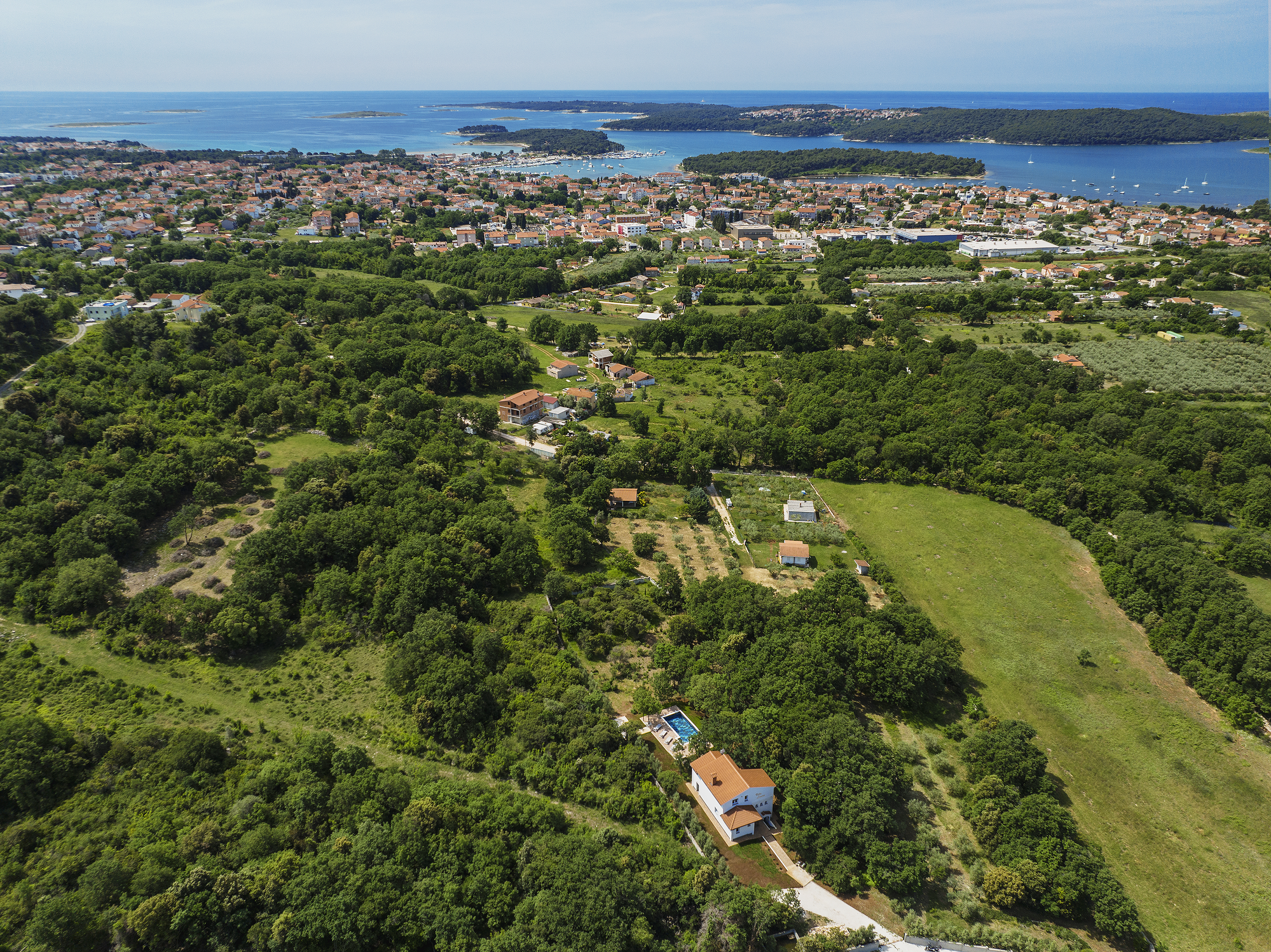 Villa with pool and 3 bedrooms in a quiet location in Medulin