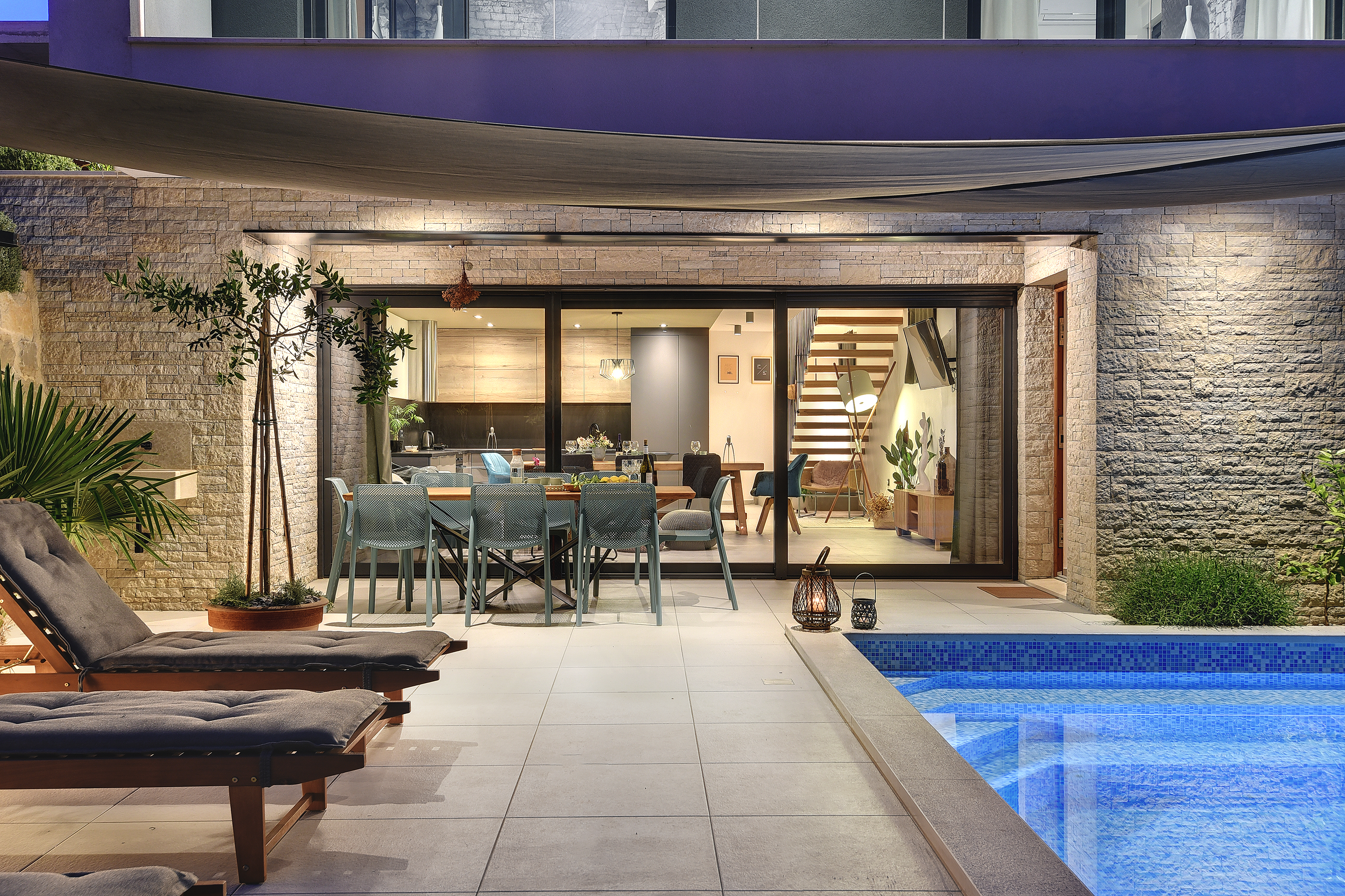 Moderne Villa in Pula mit privatem Pool