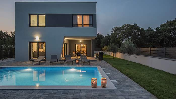 Moderne Villa mit beheiztem Pool unweit von Pula, 9