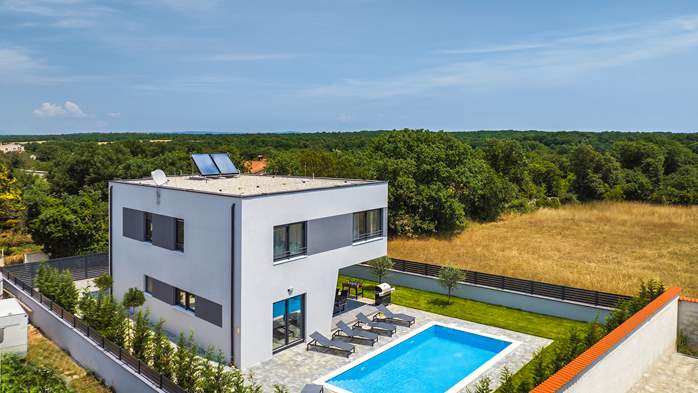 Modern villa with heated pool not far from Pula, 5