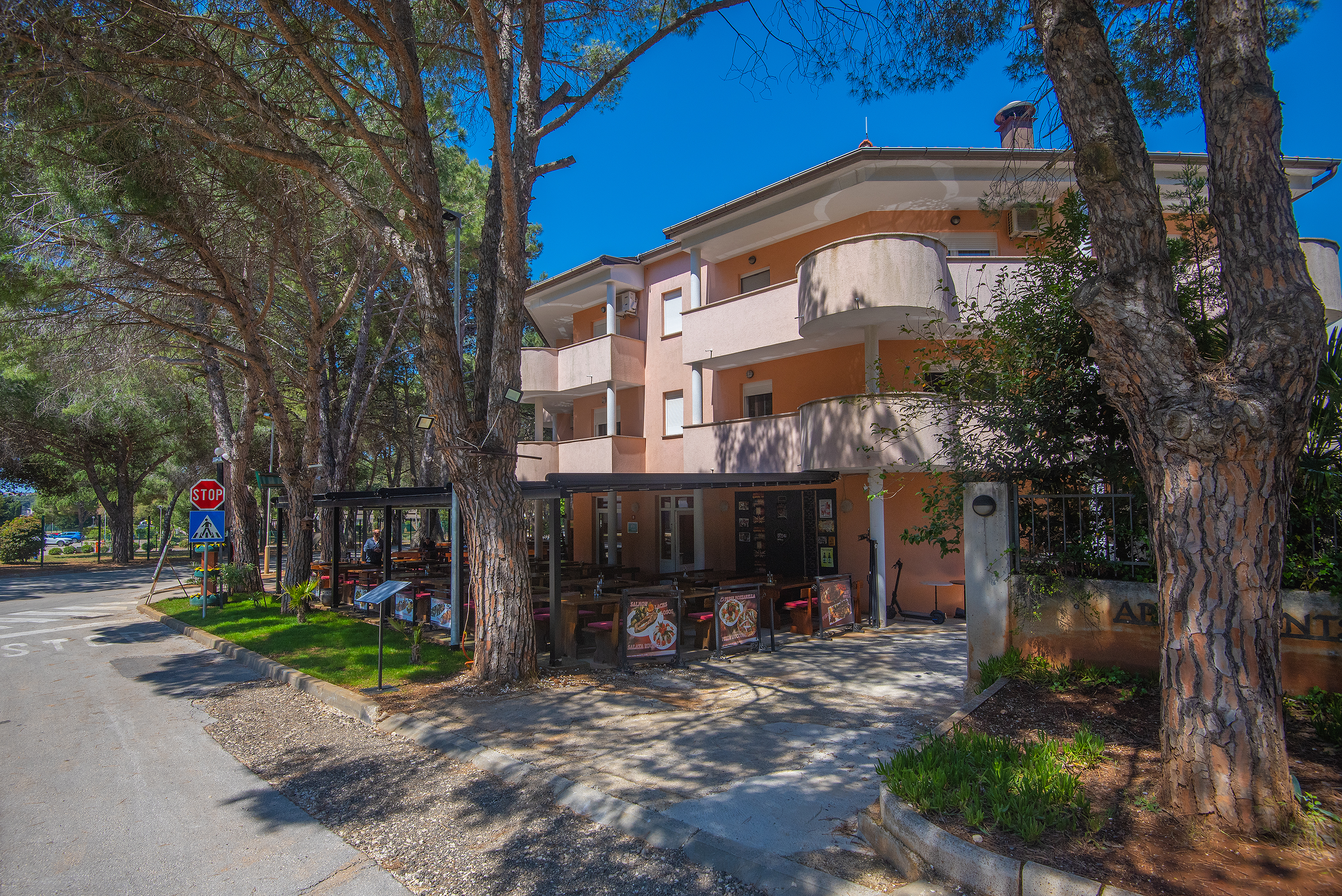 See an apartment near the sea in Medulin