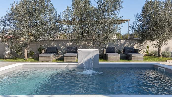 Neue Luxusvilla mit Pool für 8 Personen in Premantura, 5
