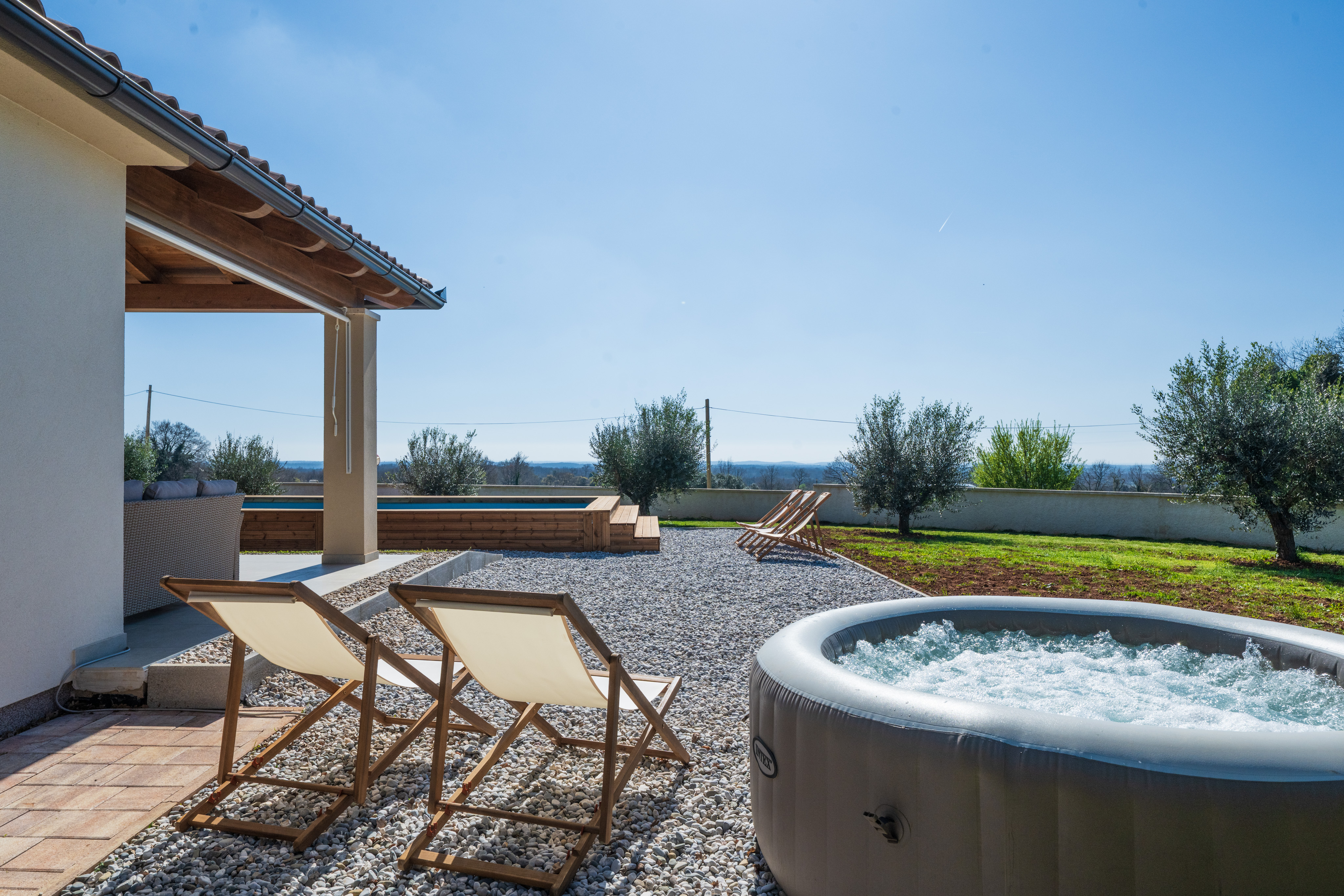 Una bella casa indipendente con jacuzzi e piscina