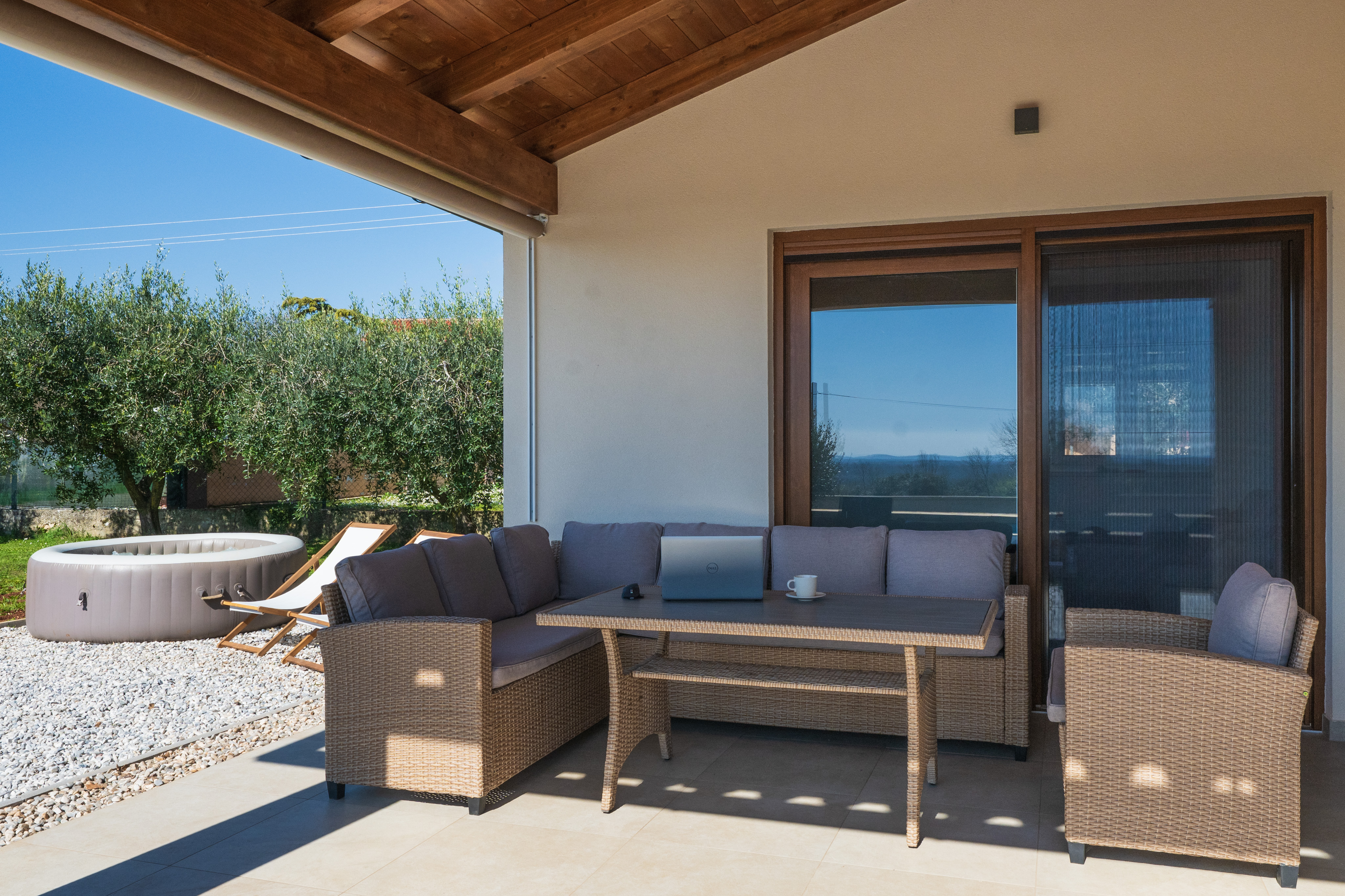 Una bella casa indipendente con jacuzzi e piscina