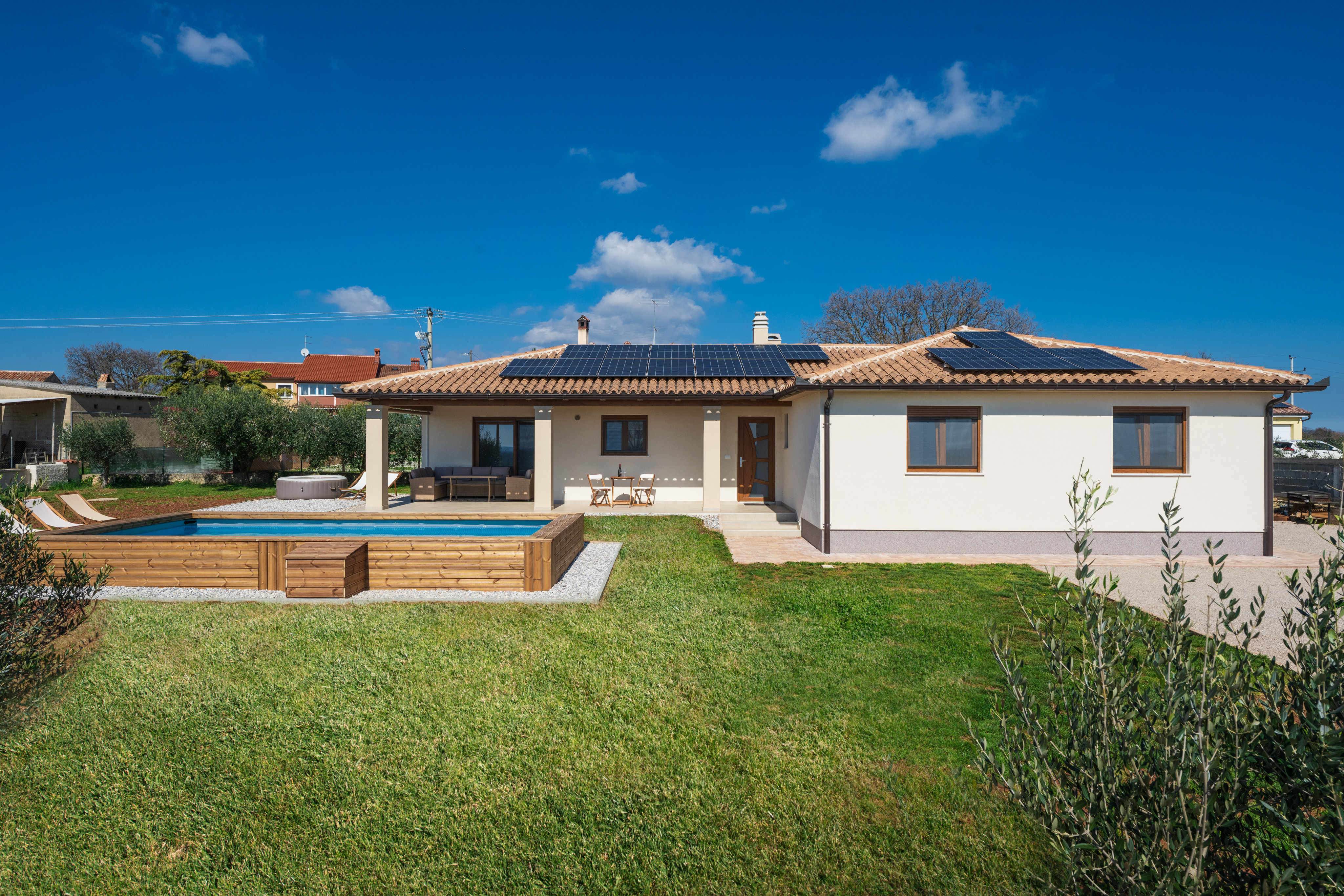 Una bella casa indipendente con jacuzzi e piscina