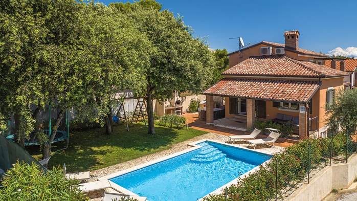 Villa in Medulin with heated pool, for 8 persons, 1