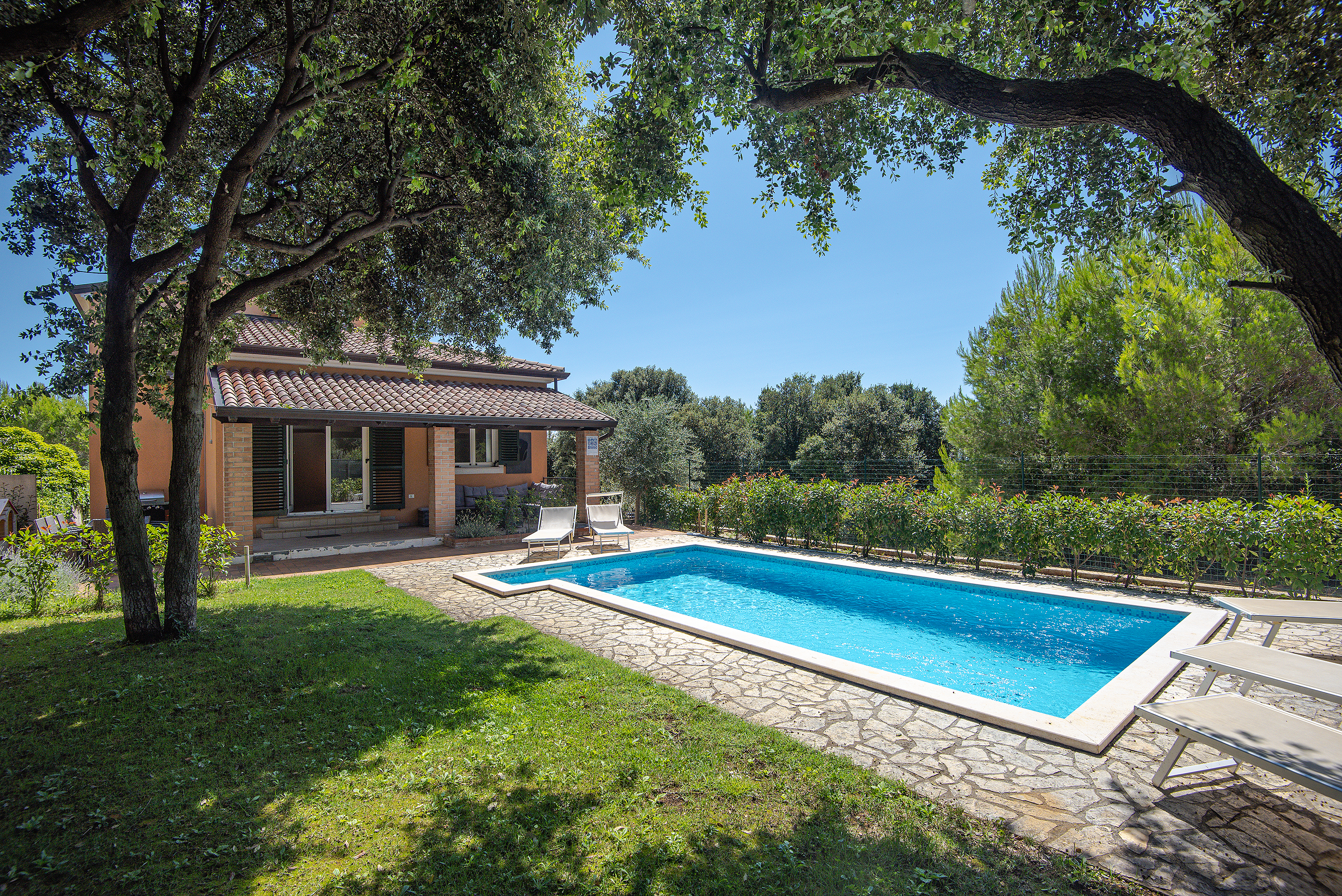 Villa in Medulin with heated pool, for 8 persons
