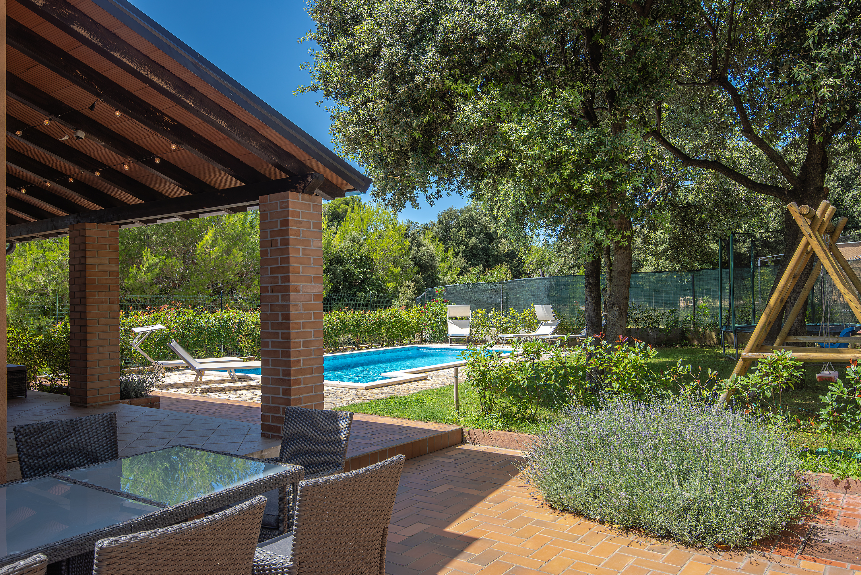 Villa in Medulin with heated pool, for 8 persons