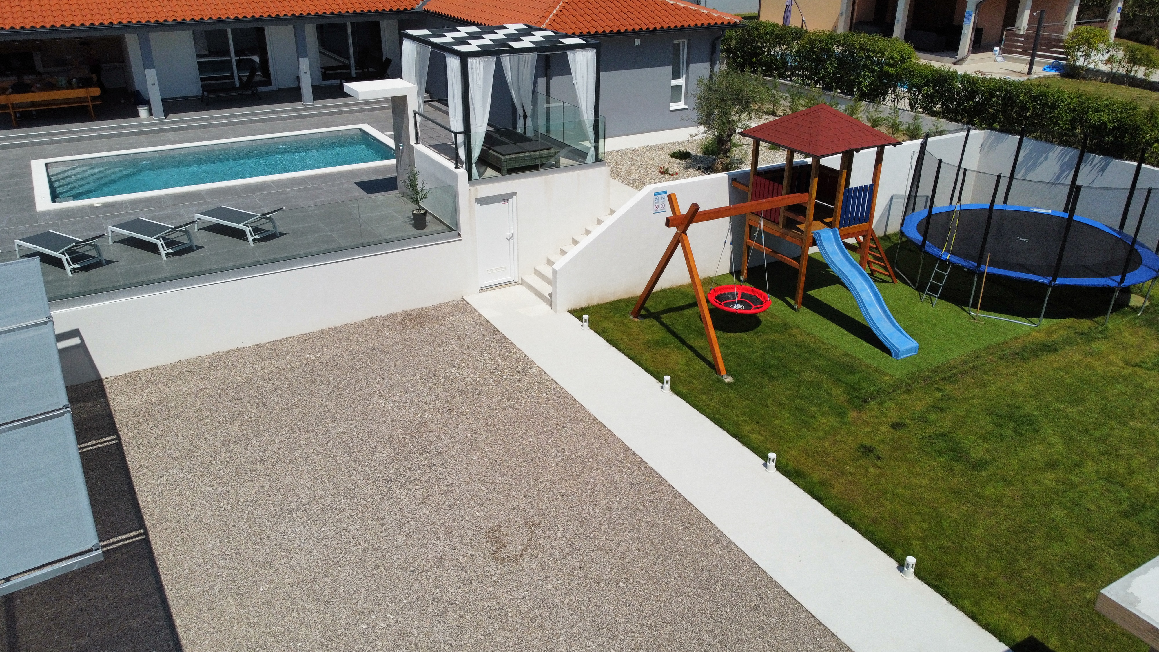 A perfect villa with a pool near Savičenta