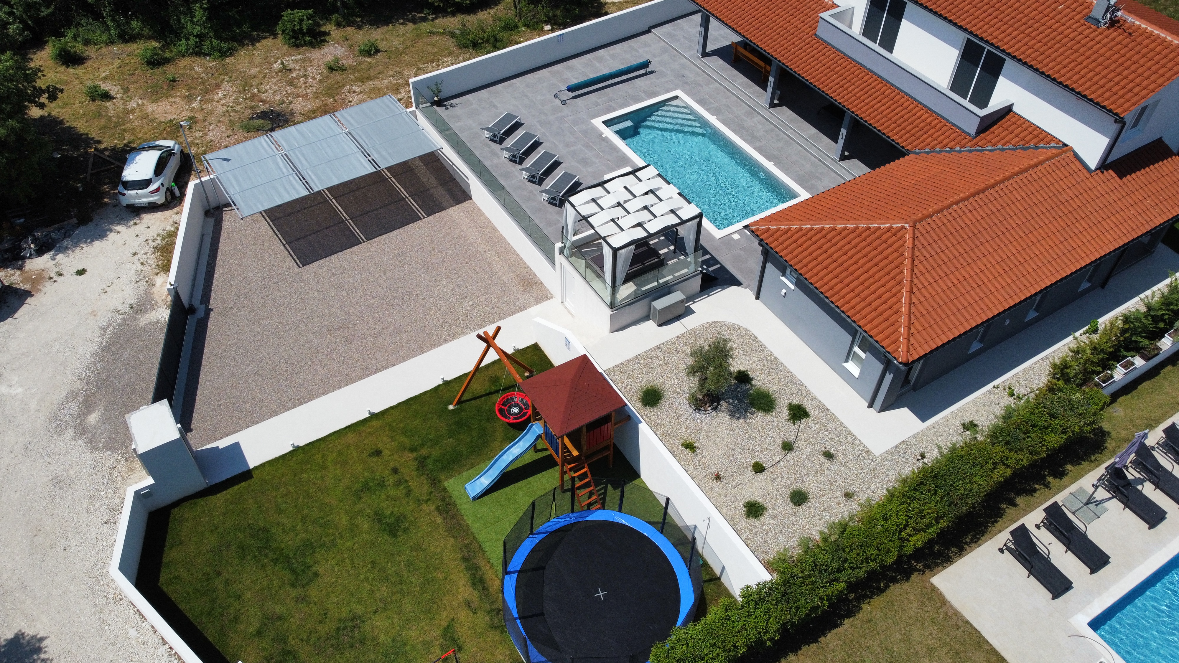 A perfect villa with a pool near Savičenta