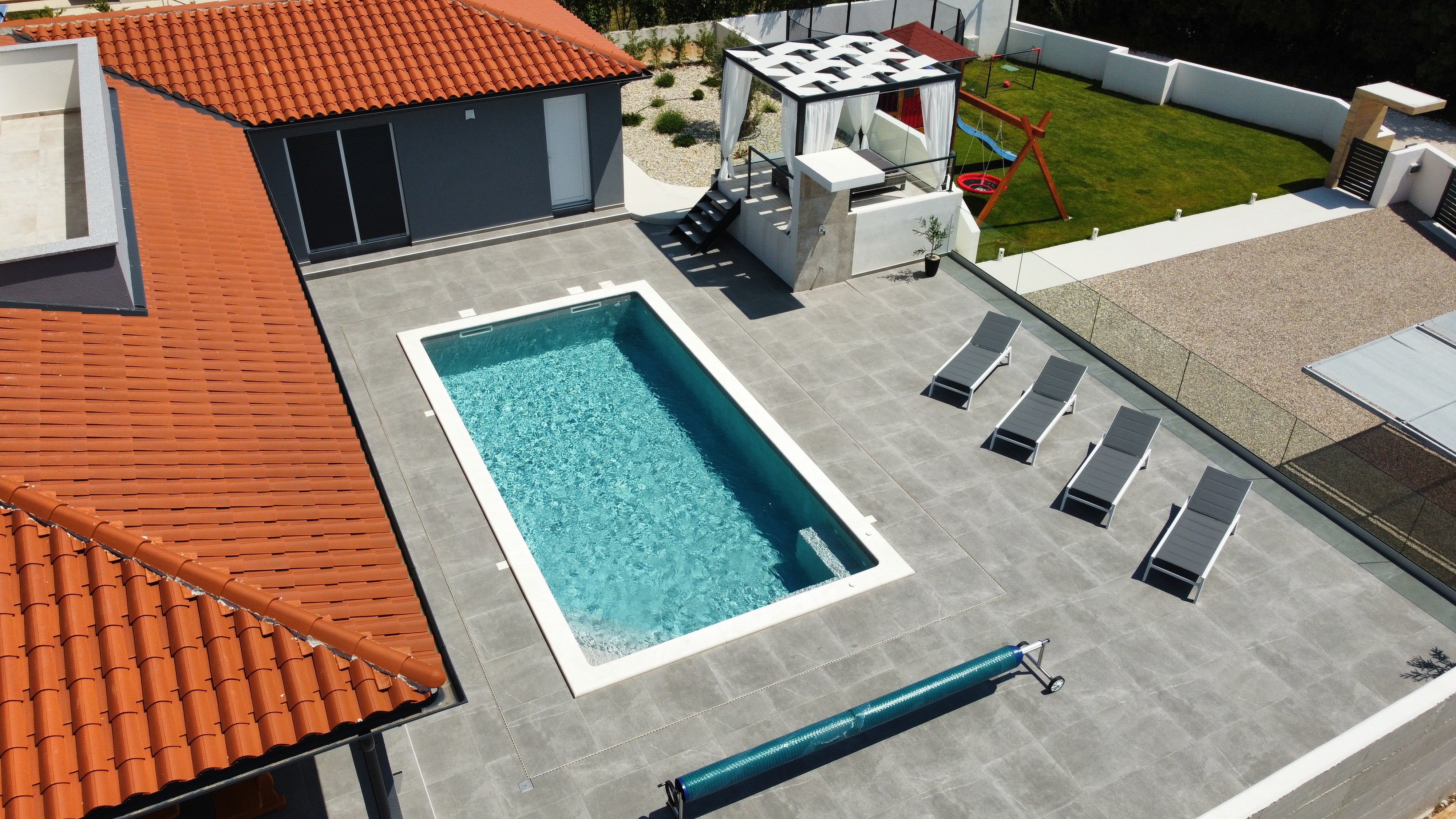 A perfect villa with a pool near Savičenta