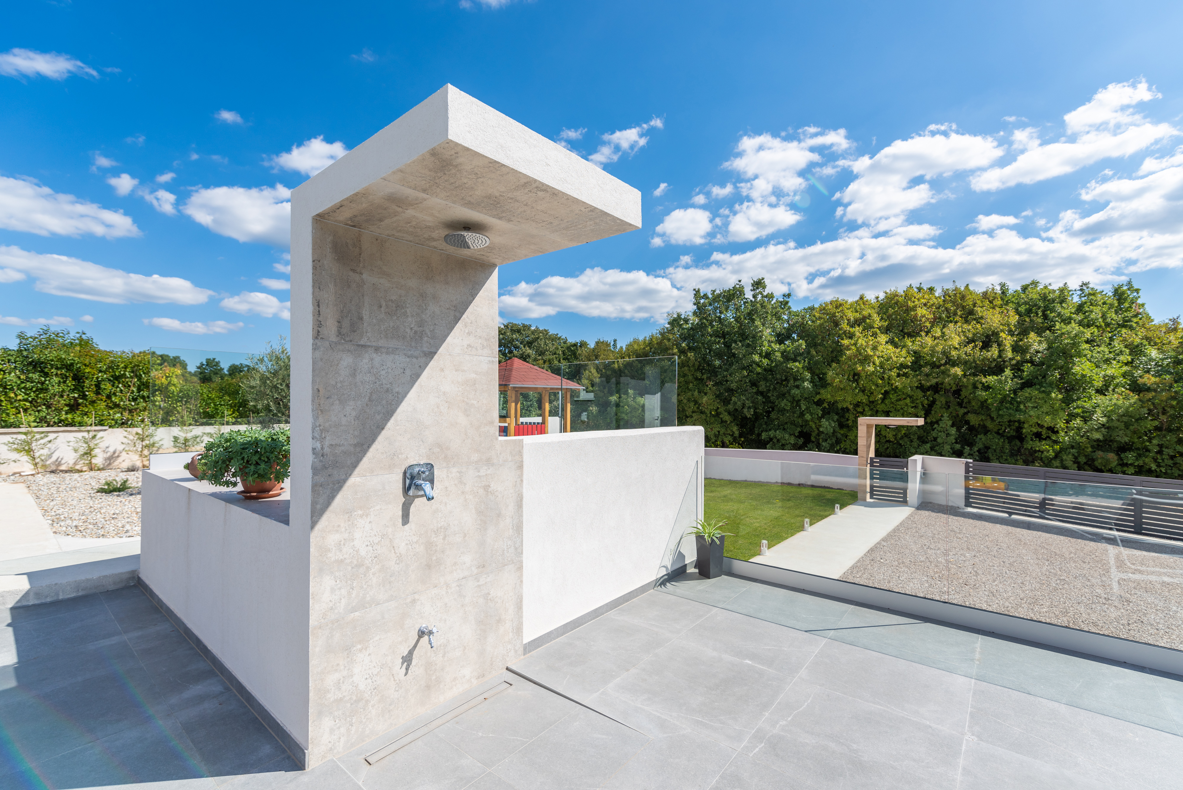 A perfect villa with a pool near Savičenta