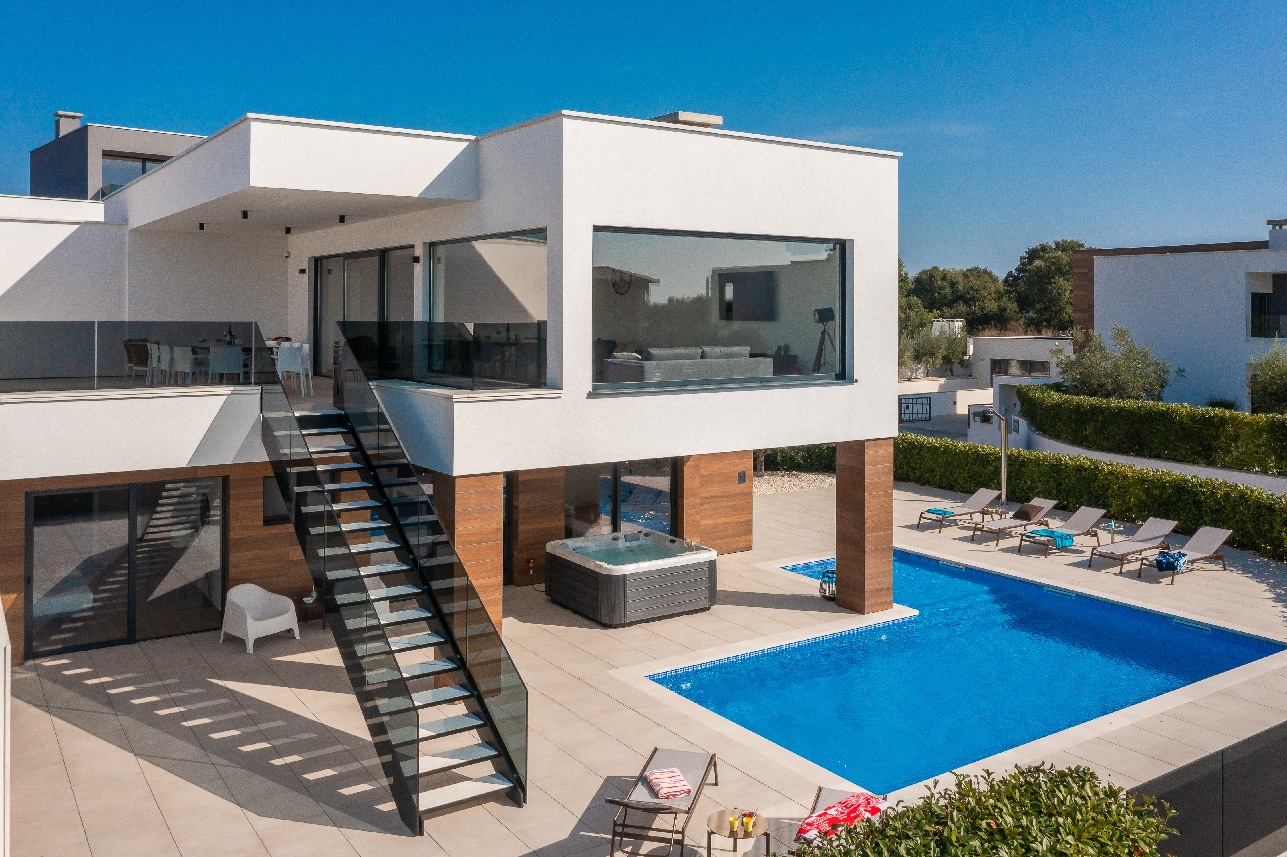 Lussuosa villa per 12 persone, piscina e sauna finlandese