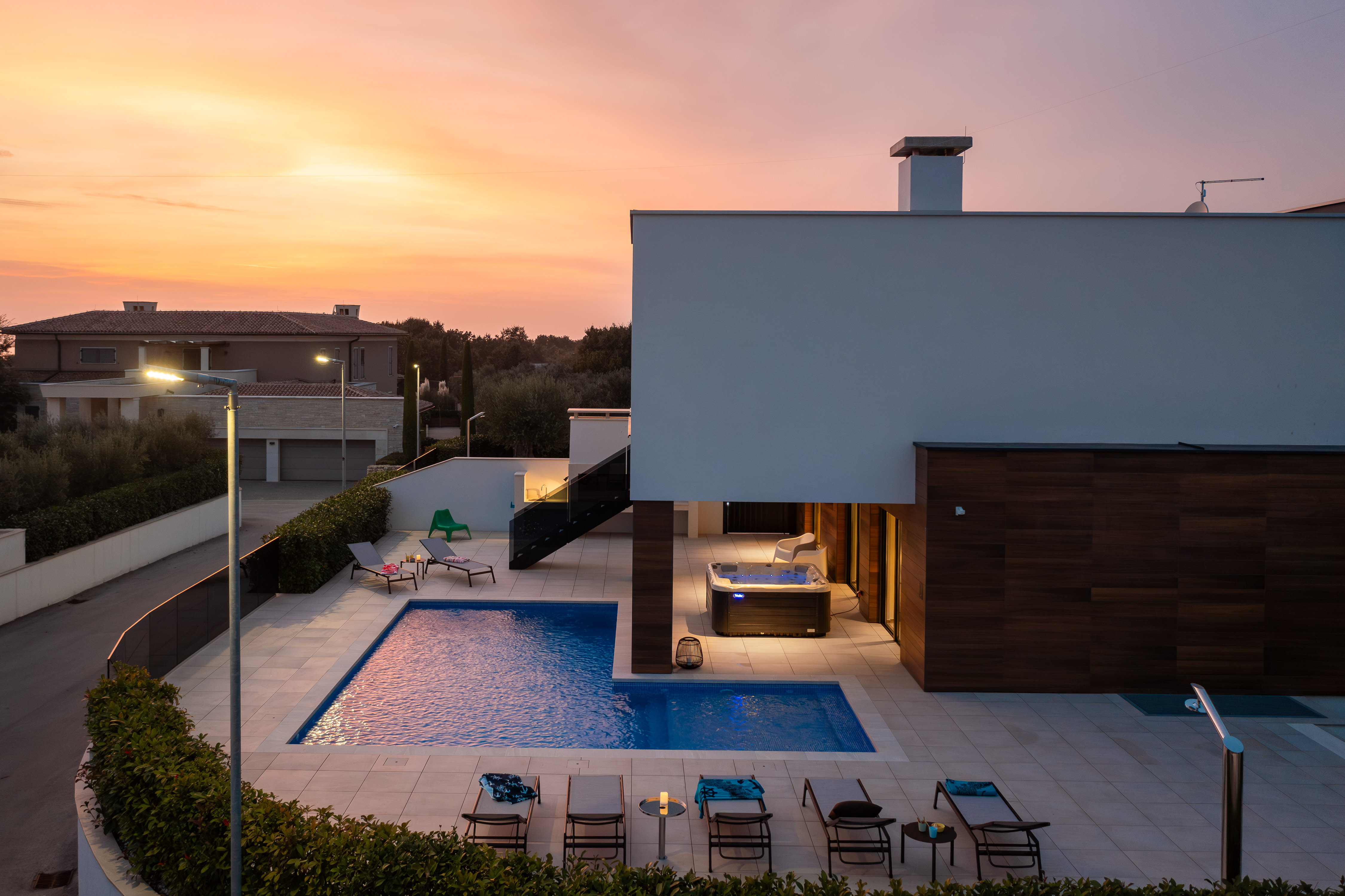 Lussuosa villa per 12 persone, piscina e sauna finlandese