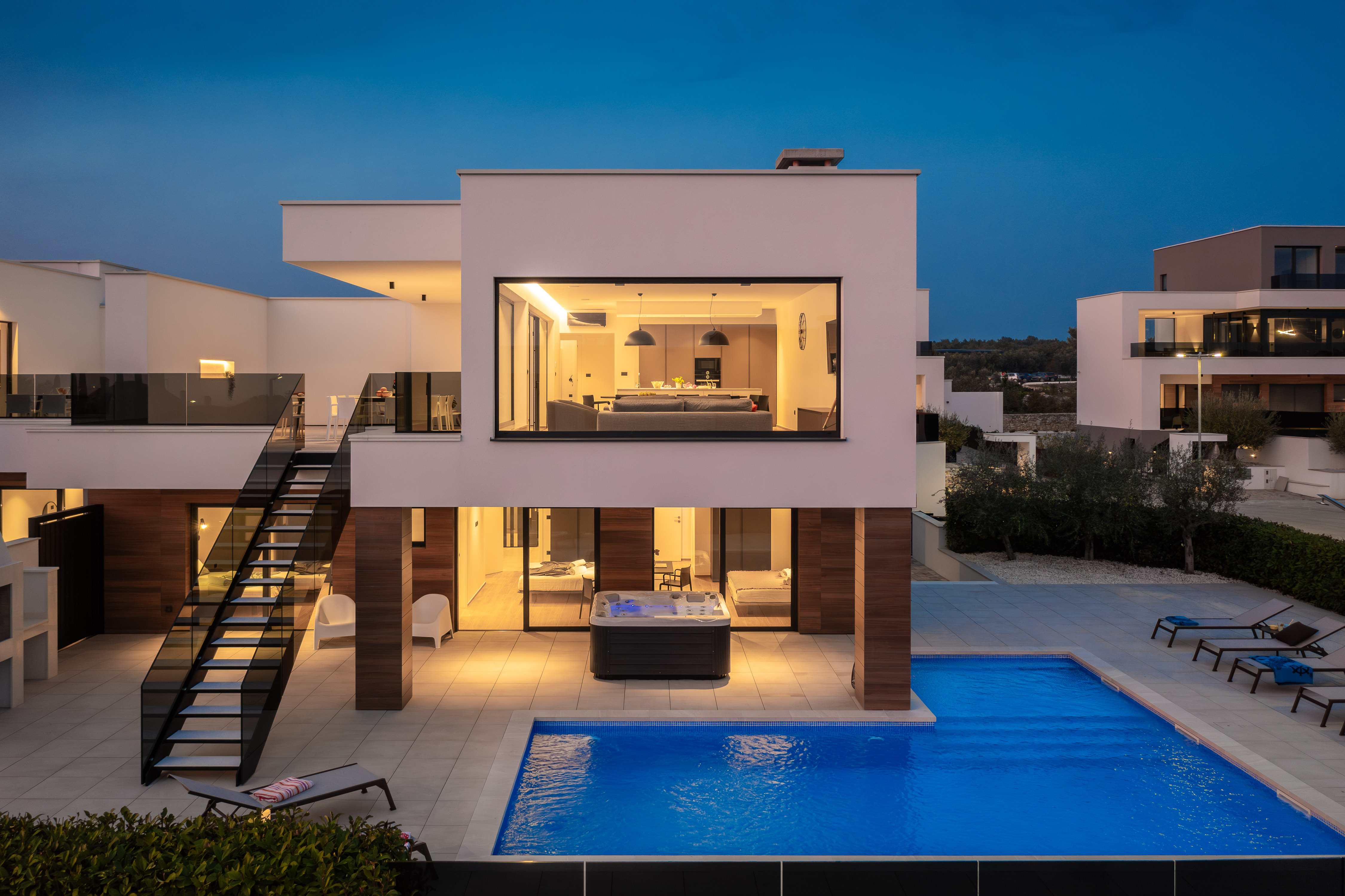 Lussuosa villa per 12 persone, piscina e sauna finlandese