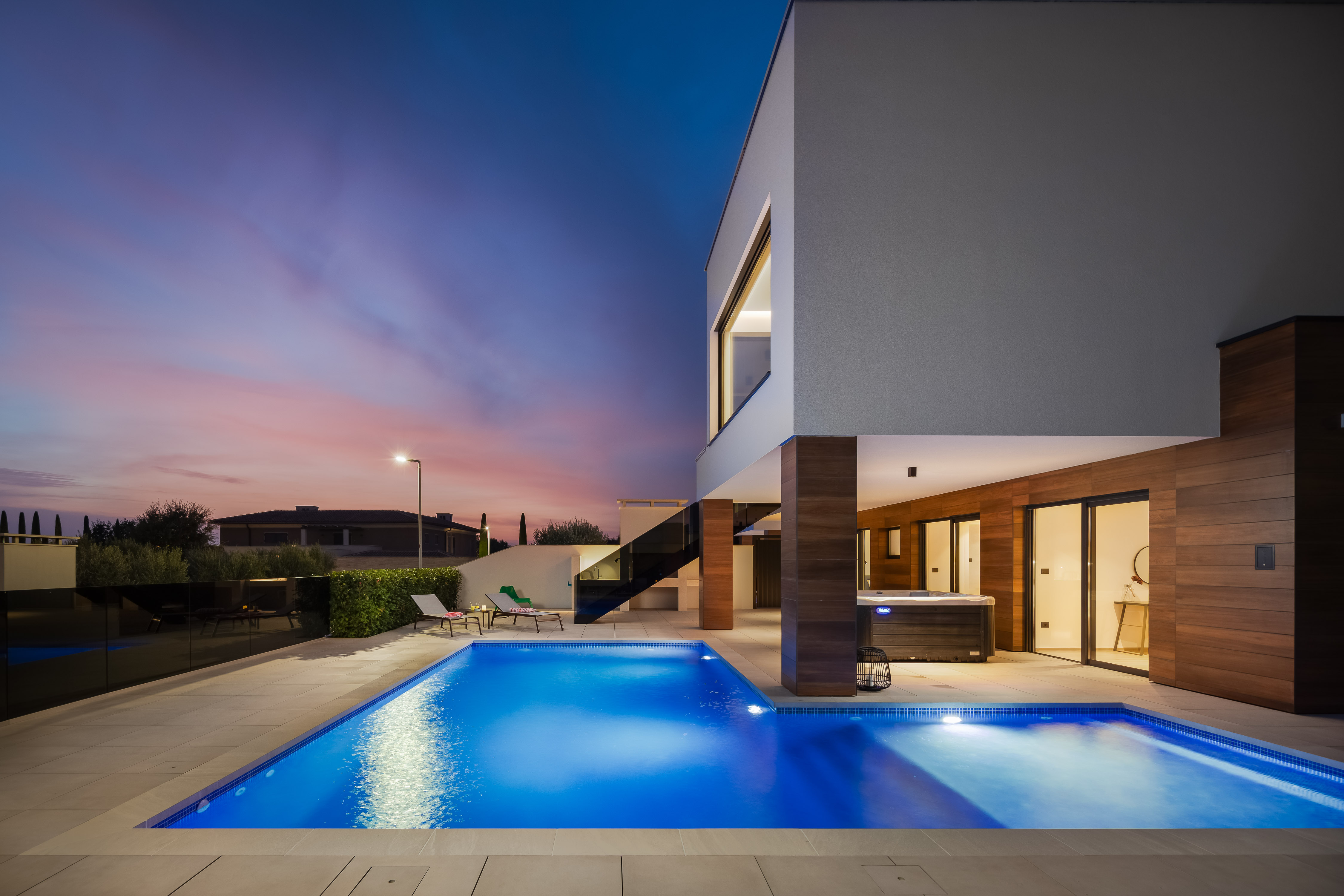 Lussuosa villa per 12 persone, piscina e sauna finlandese